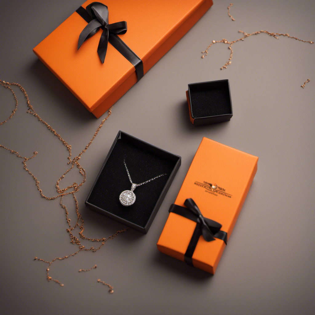 UN0EC1-01: Rose Gold 18K